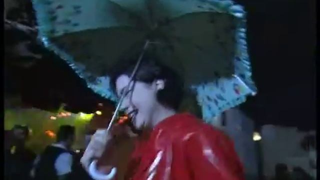 1992 QUEEN PARIS CHAMPS ELYSEES смотреть онлайн