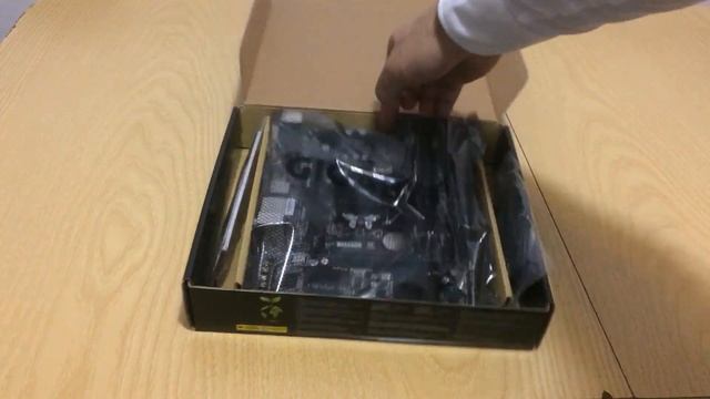 Unboxing Gigabyte GA-H110M-S2H Ddr4 Micro ATX S.1151 Scheda Madre ITA смотреть онлайн
