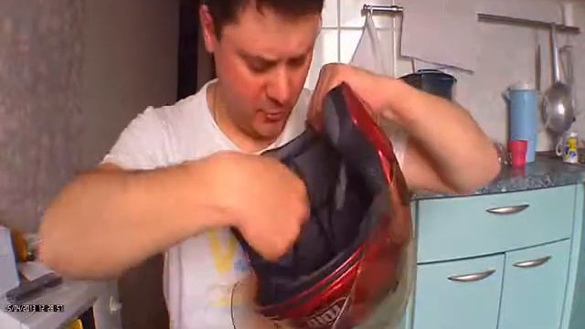 Yohe-helmet1 смотреть онлайн