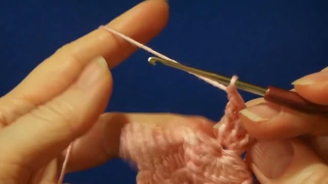 Подставка для пасхальных яиц крючком. Вязание крючком корзиночки Урок 74 A stand for a crocheted eg смотреть онлайн