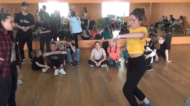 Аня Виноградова VS Panika Hip Hop Begginers смотреть онлайн