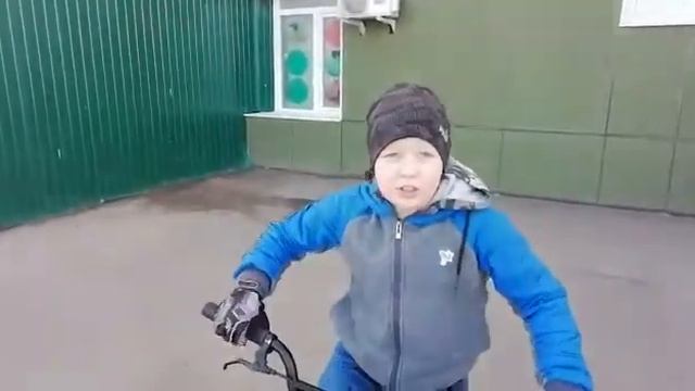 как правильно поднимать передние колесо на BMX смотреть онлайн
