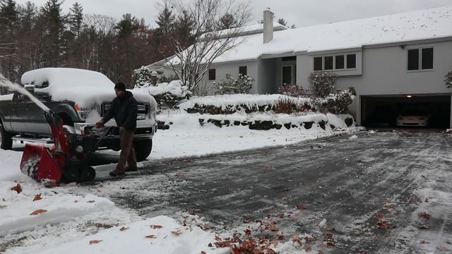 Honda HSS1332ATD Track Drive Snowblower | Chute Collar Delete Mod UPDATE