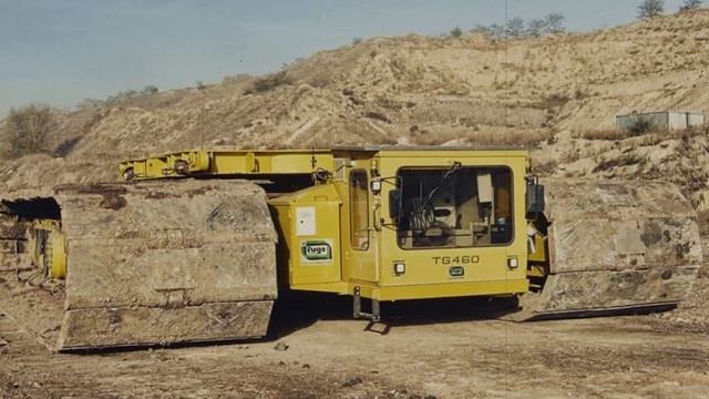 TG 460 Гусеничный транспортёр способный перевезти 460 тонн груза .Ты точно такого не видел смотреть онлайн