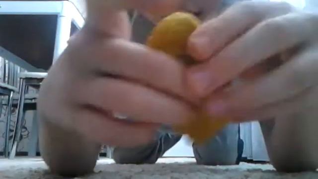 Как сделать хэндгам своими руками /жвачка для рук смотреть онлайн