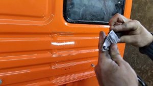 Как установить заднее стекло на кабине камаз