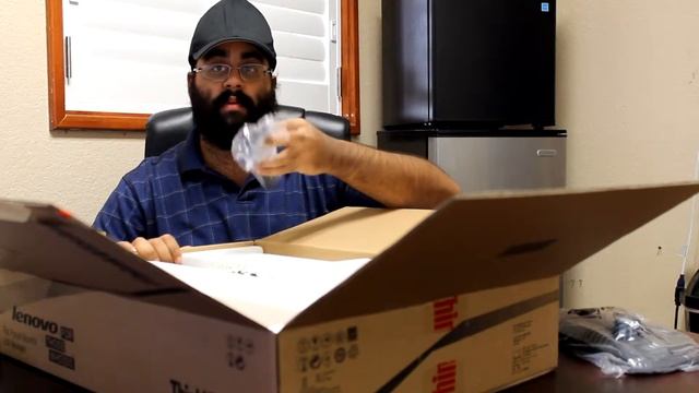 ThinkVision E2323 23-inch Monitor Unboxing смотреть онлайн
