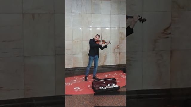 Владимир Семибратов. Музыка в метро. 06.10.2018. М.Теодоракис. "Сиртаки" смотреть онлайн