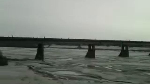 подрыв Льда на реке томь г. Кемерово.mp4 смотреть онлайн