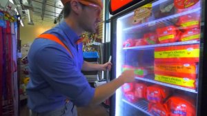 Делаем Фруктовый Лед вместе с Блиппи - Blippi