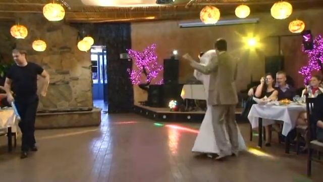 1 Свадебный танец.avi смотреть онлайн