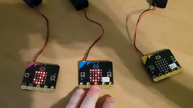 micro:bit Групповое соединение при помощи BT Mesh смотреть онлайн