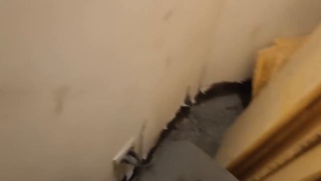 Стяжка в разноуровневой квартире Часть 2. Железные балки. Timelapse. Июль 2021 смотреть онлайн