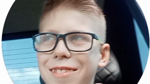 Меня отпустили немножко погулять!