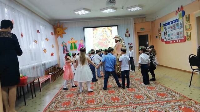 "Осень - гостья дорогая" хороводная игра смотреть онлайн