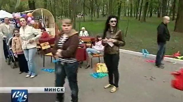 Александр и Коля Лукашенко в парке Горького смотреть онлайн