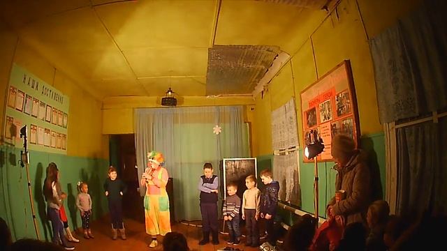 Зарезали свинью. Солим сало, варим холодец. Ходили в цирк. 02. 12. 2018 смотреть онлайн