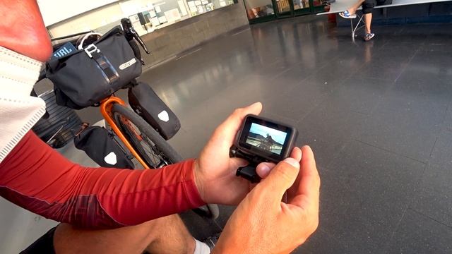 Ох уж эти ножки! Держи себя в руках! смотреть онлайн