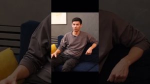 Глянцевый или матовый натяжной потолок лучше? Какие натяжные потолки выбрать глянцевые или матовые?