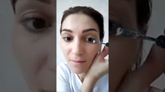 Тушь для ресниц Glam Chic FABERLIC. смотреть онлайн