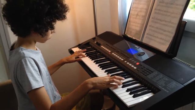 NOVELETTE de Cornelius GURLITT au synthétiseur смотреть онлайн