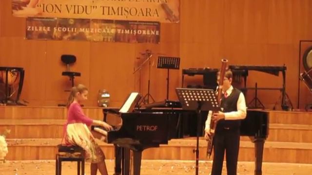 Timisoara Young Musicians (Maria Alice POENARIU - piano & Robert Alexandru ONITA - bassoon) смотреть онлайн