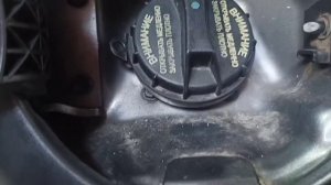 Неисправность клапана вентиляции бака.