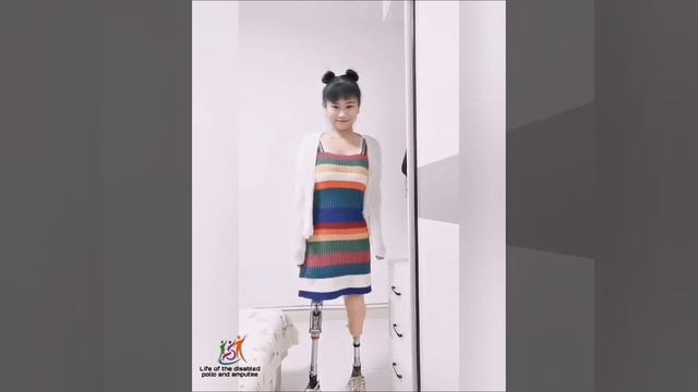The beautiful woman is an amputee and lives with artificial legs #amplife #amputee смотреть онлайн