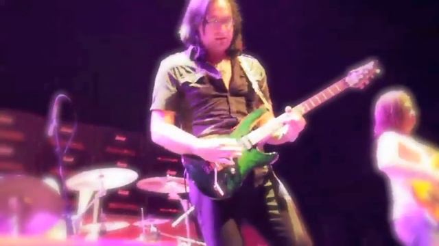 Adrian Galysh Live смотреть онлайн