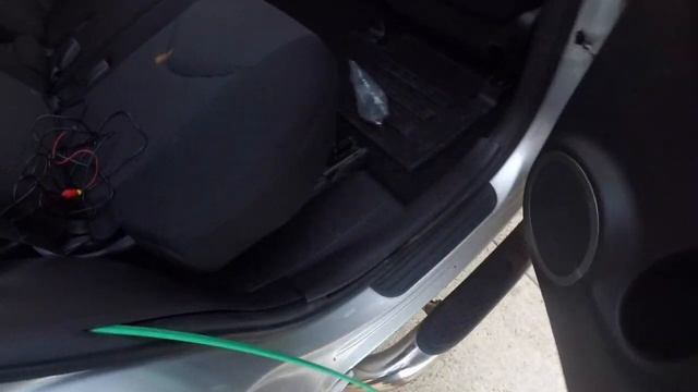 RAV4 Reverse Camera install, Backup camera wiring 2006-2011model смотреть онлайн