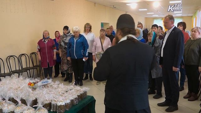 В Зарайске накануне великого праздника Пасхи передали куличи эвакуированным жителям ДНР и ЛНР смотреть онлайн