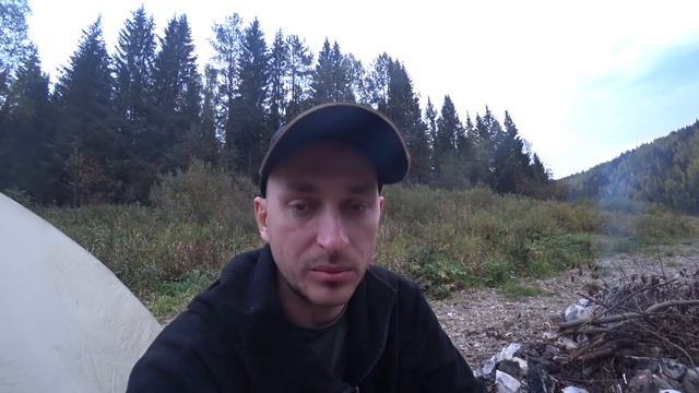 Рыбалка с Ночёвкой. ОДИН В УРАЛЬСКОЙ ТАЙГЕ, БЕШЕНЫЕ ПОКЛЁВКИ ГОЛАВЛЯ НА СПИННИНГ ЧАСТЬ 2 смотреть онлайн