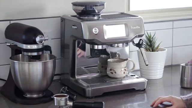 Breville Barista Touch Automatic Espresso Machine Review смотреть онлайн