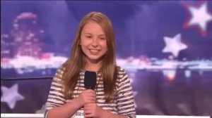 девочка 11 лет нереально круто поет и играет на пианино!