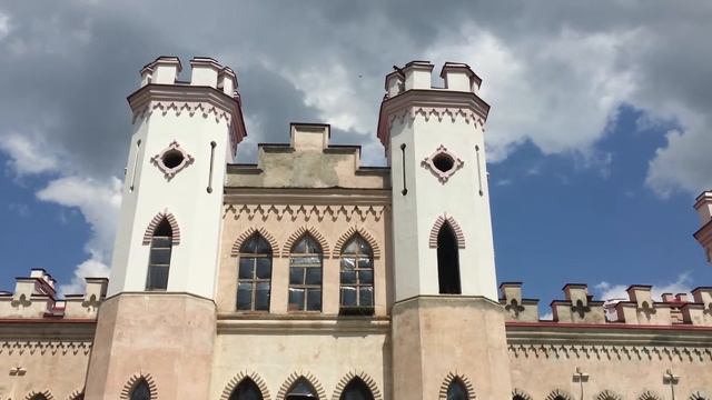 Дворец Пусловских в Коссово (Беларусь, лето 2016) смотреть онлайн