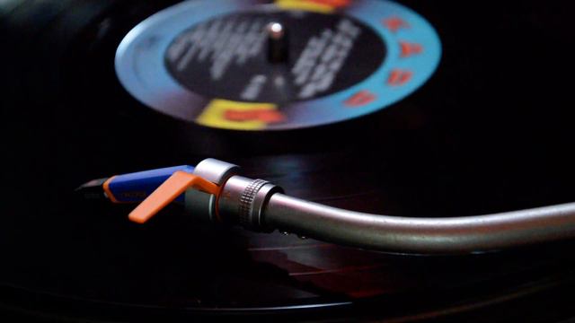 Joe Harnell His Piano & Orchestra loads of love смотреть онлайн