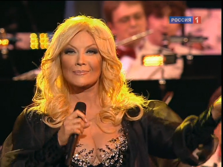 Таисия Повалий - Пусть Вам повезет в любви / Концерт «Все звезды для любимой» (2010) смотреть онлайн