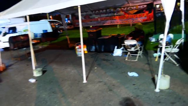 Food Court At Queen's Park Savannah смотреть онлайн