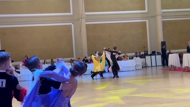 Влад Тринов/Анжеліка Бут-Гусаїм повільний вальс смотреть онлайн