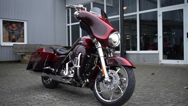 Harley-Davidson Kiel - CVO STREET GLIDE SE 110 cui FLHXSE - JEKILL&HYDE смотреть онлайн