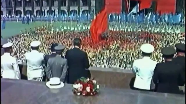 Москва в цвете 1945 года Всесоюзный парад физкультурников смотреть онлайн