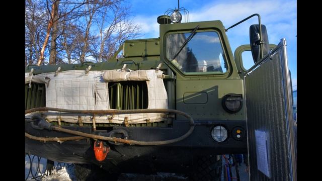Парад военной техники 23 февраля. Мурманск. Площадь Пять Углов.