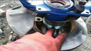 Замена поворотного кулака шевроле нива.