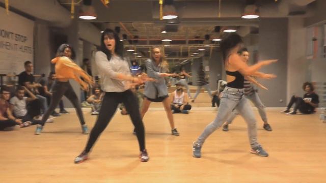 Feel This Moment (PitBull)--Emojis Dance Choreography by : Elie Fleyhan смотреть онлайн