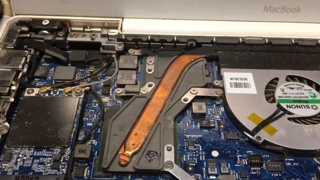 Cómo encender una MacBook sin teclado ( MacBook 2007-2008) смотреть онлайн