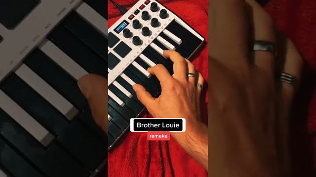 Akai mpk mini on Ableton Live #moderntalking #80s #italodisco смотреть онлайн