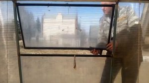 самодельна форточка для теплицы