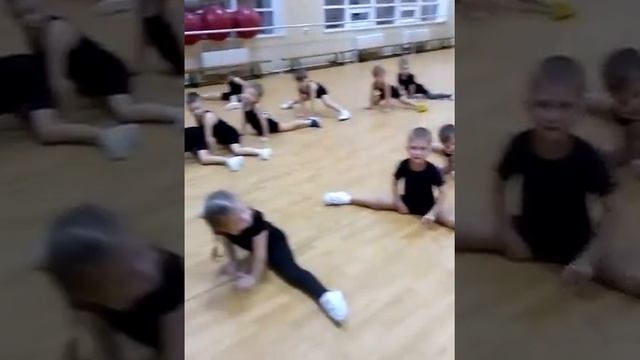 Весёлая многоножка смотреть онлайн