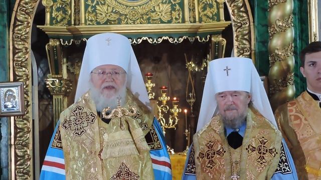 Митрополит Симферопольский и Крымский Лазарь и Первоиерарх РПЦЗ вознесли общую молитву смотреть онлайн
