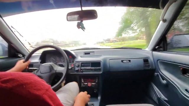 Learning how to drive stick shift in a 1990 acura integra смотреть онлайн
